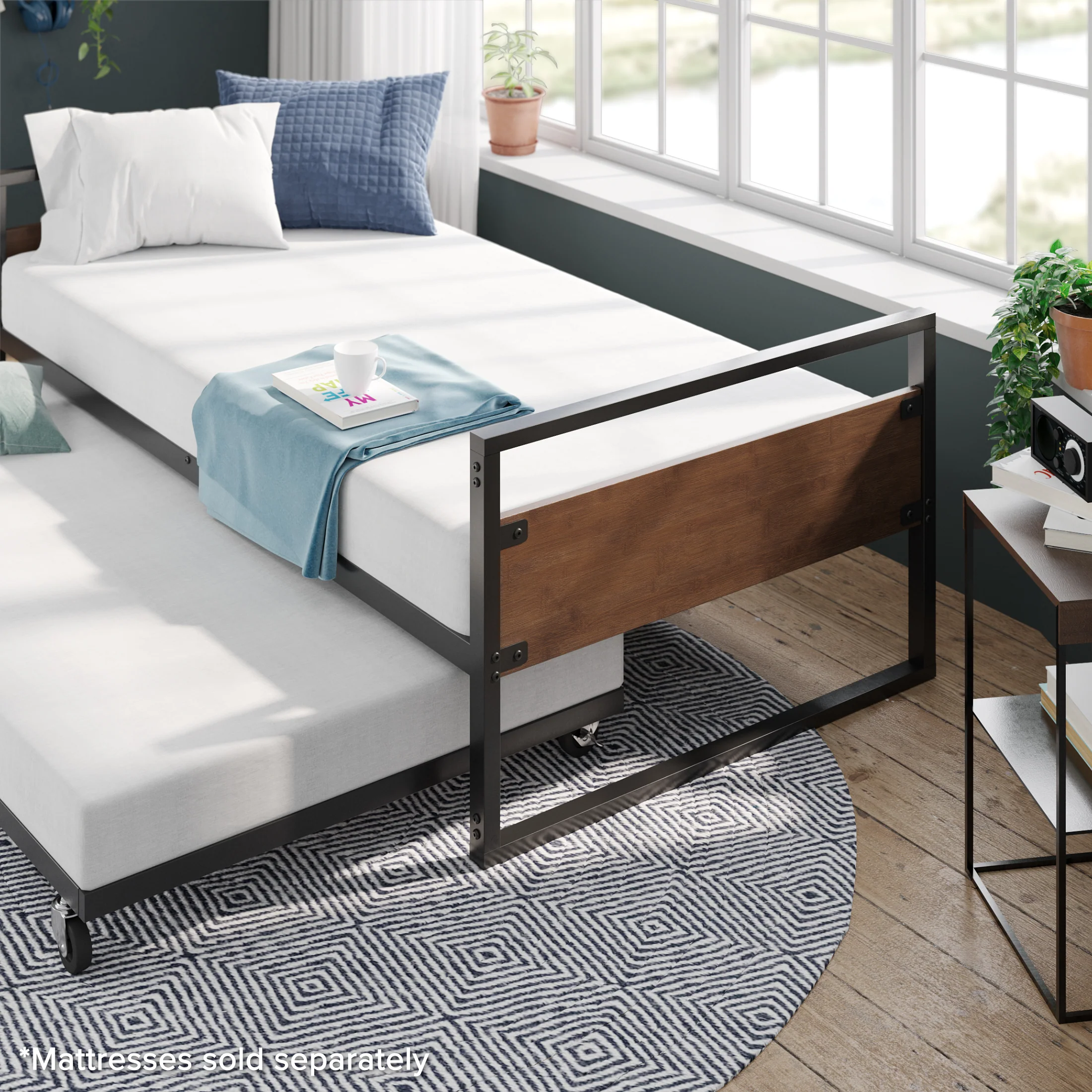 Ironline Single Day Bed with Trundle - Image 4